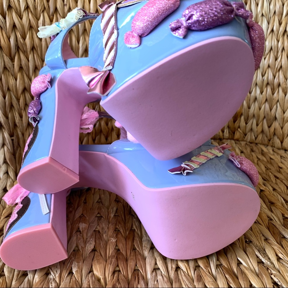 New Sugar Thrillz Beary Sweet Platform Sandals - Picture 6 of 6